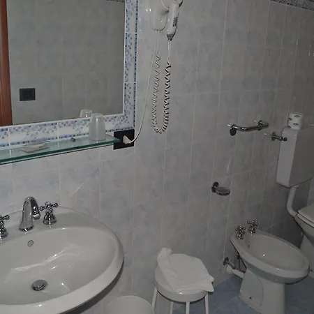 Hotel Santa Chiara 3*